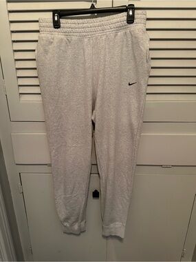 Nike Light Gray Men's Fleece Joggers
